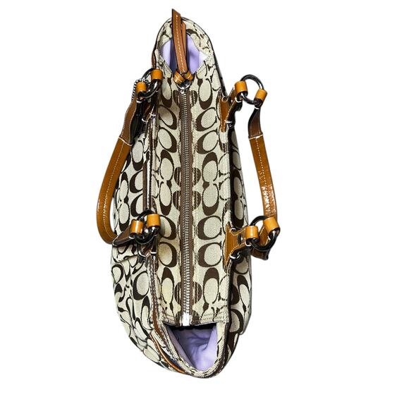 Coach Tan and Brown signature gallery shoulder bag canvas and patent leather - Picture 9 of 12